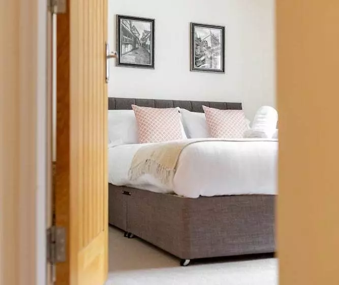 Suite On The High Street