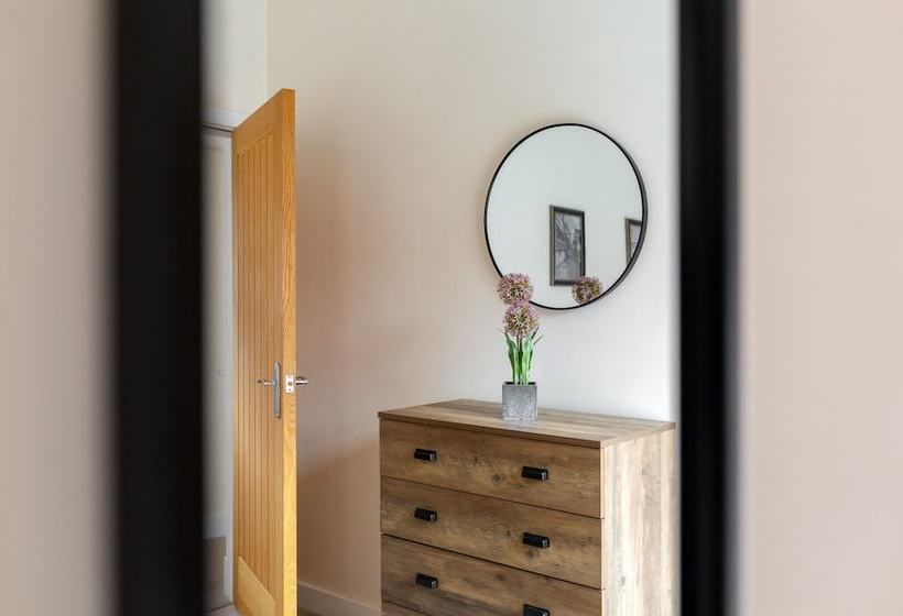 Suite On The High Street