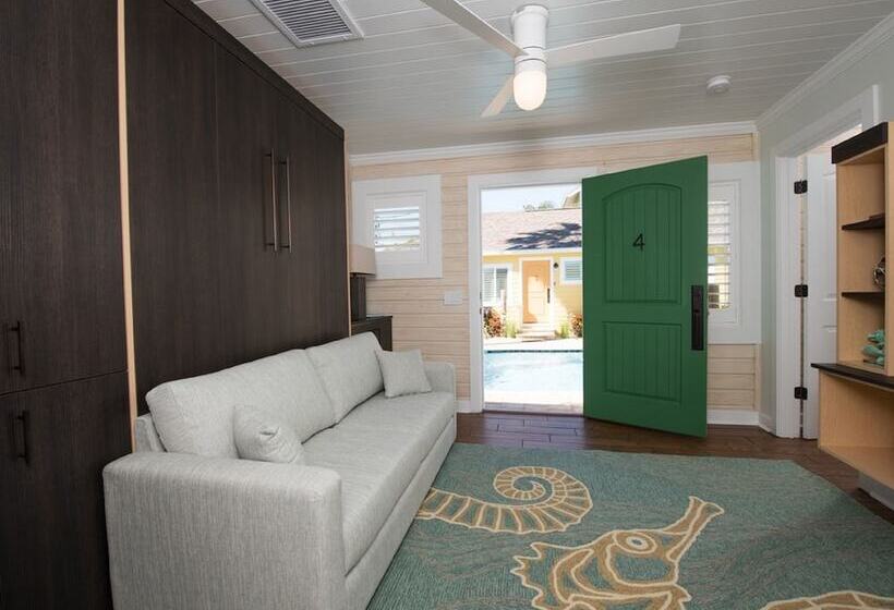 6west Beach Cottages