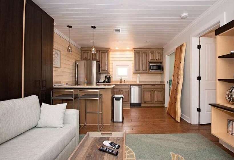 6west Beach Cottages