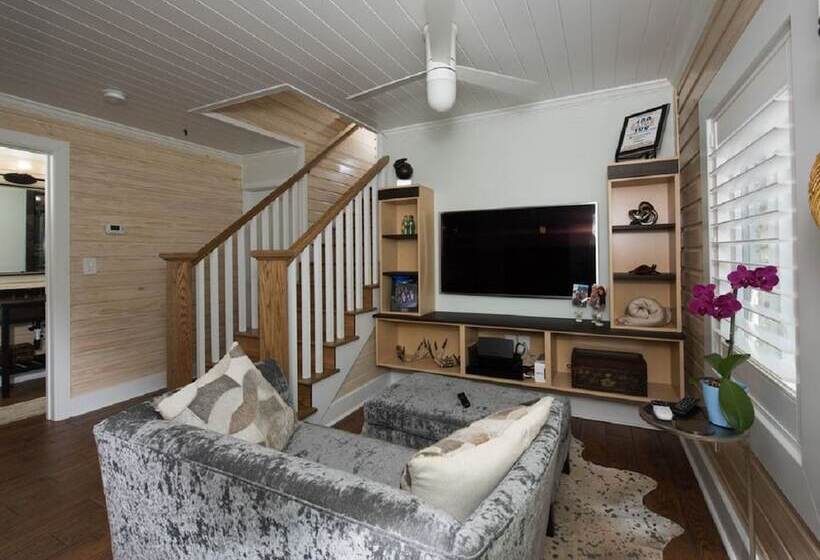 6west Beach Cottages