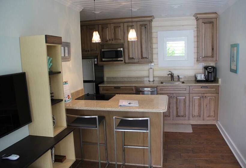 6west Beach Cottages