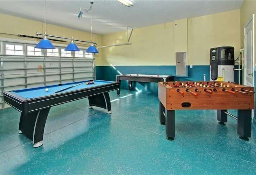 Champions Gate #6   The Retreat   8 Bed 5 Baths Villa