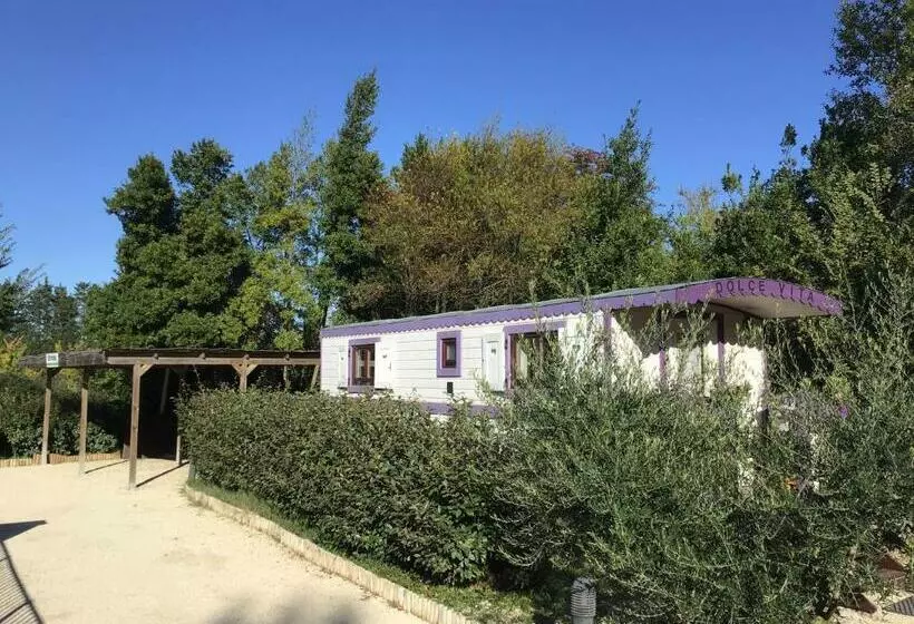 Hotelli Des Roulottes En Provence