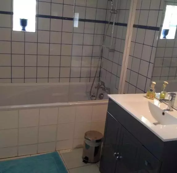 Hotelli Des Roulottes En Provence