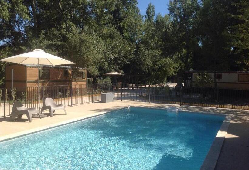 Отель Des Roulottes En Provence