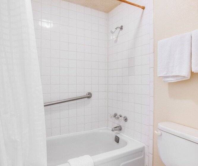 Oyo Hotel Waco University Area I 35