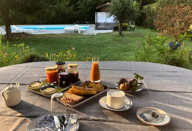 Majatalo L Eau Bourde