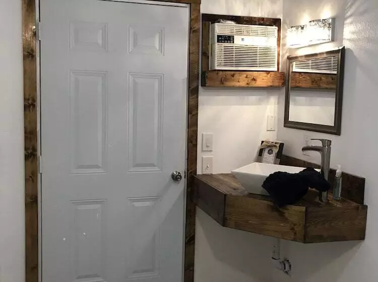 Terlingua Nights Cabins