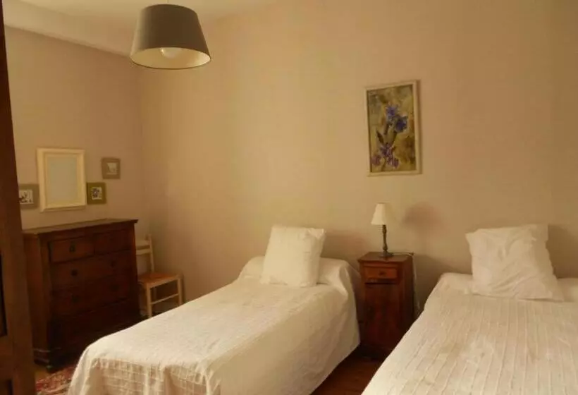 Aamiaismajoitus (B&B) La Tour De Lavalette