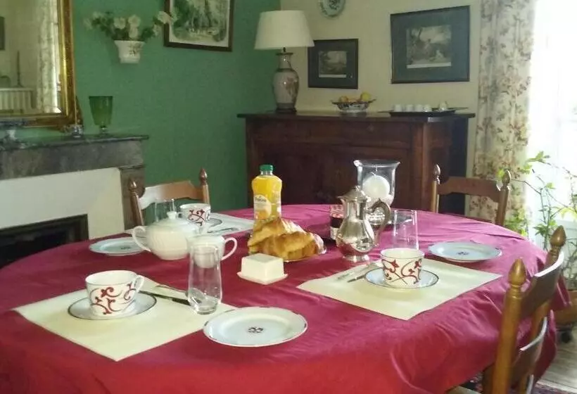 Aamiaismajoitus (B&B) La Tour De Lavalette