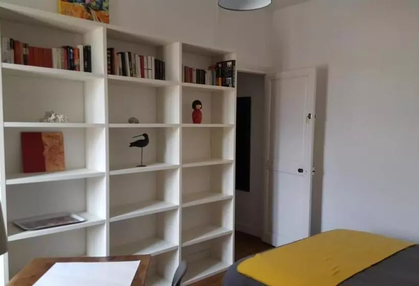 Aamiaismajoitus (B&B) La Tour De Lavalette