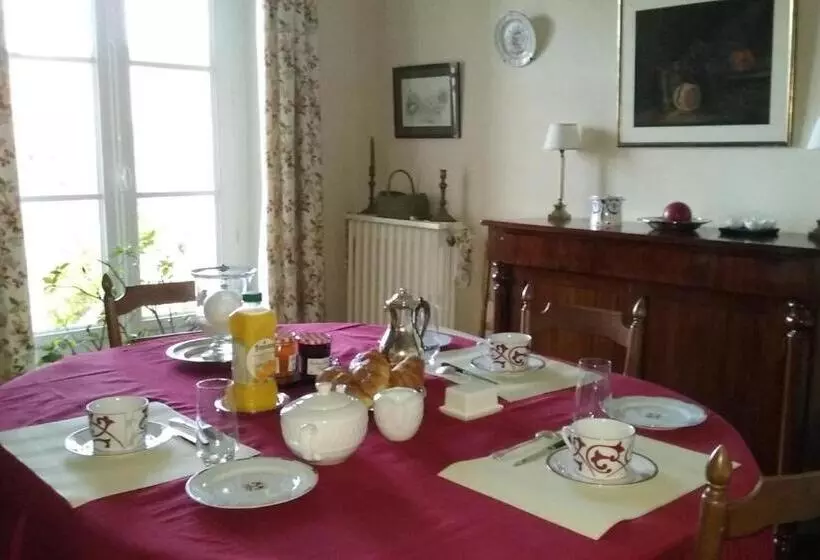 Aamiaismajoitus (B&B) La Tour De Lavalette