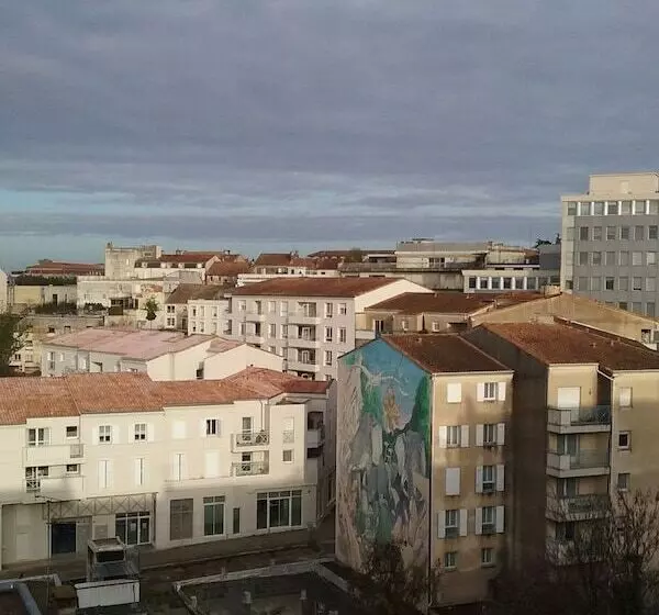 Aamiaismajoitus (B&B) La Tour De Lavalette