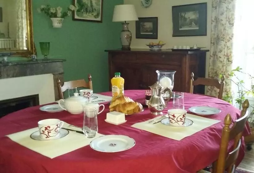 Aamiaismajoitus (B&B) La Tour De Lavalette