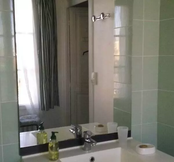 Aamiaismajoitus (B&B) La Tour De Lavalette