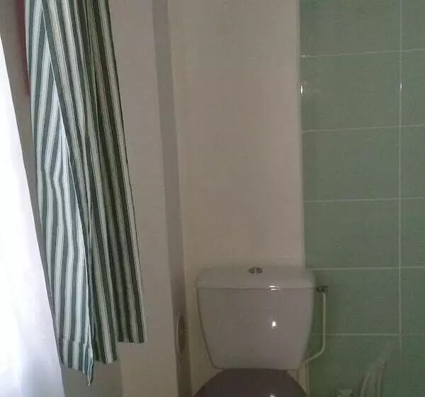 Aamiaismajoitus (B&B) La Tour De Lavalette