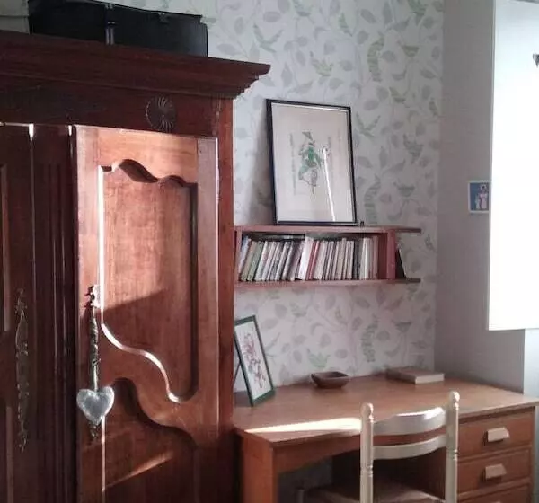 Aamiaismajoitus (B&B) La Tour De Lavalette