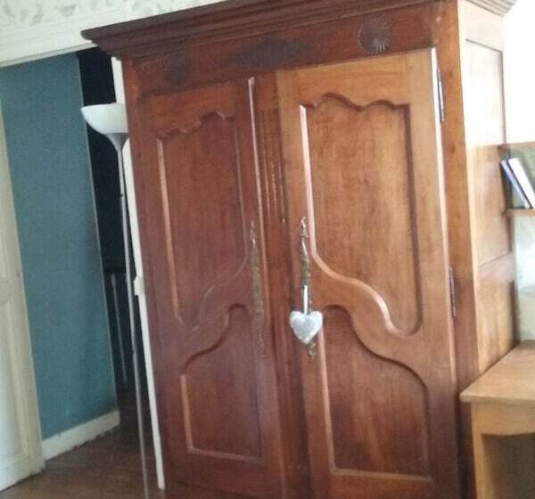 مبيت وإفطار La Tour De Lavalette