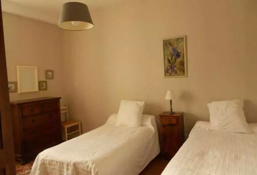 Aamiaismajoitus (B&B) La Tour De Lavalette