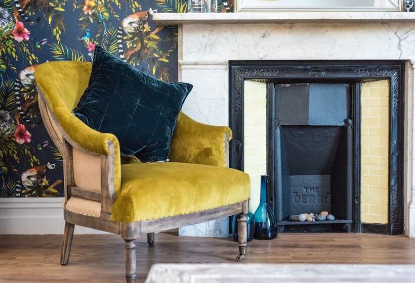 Bright 1 Bedroom Flat Minutes From The Beach And Trains