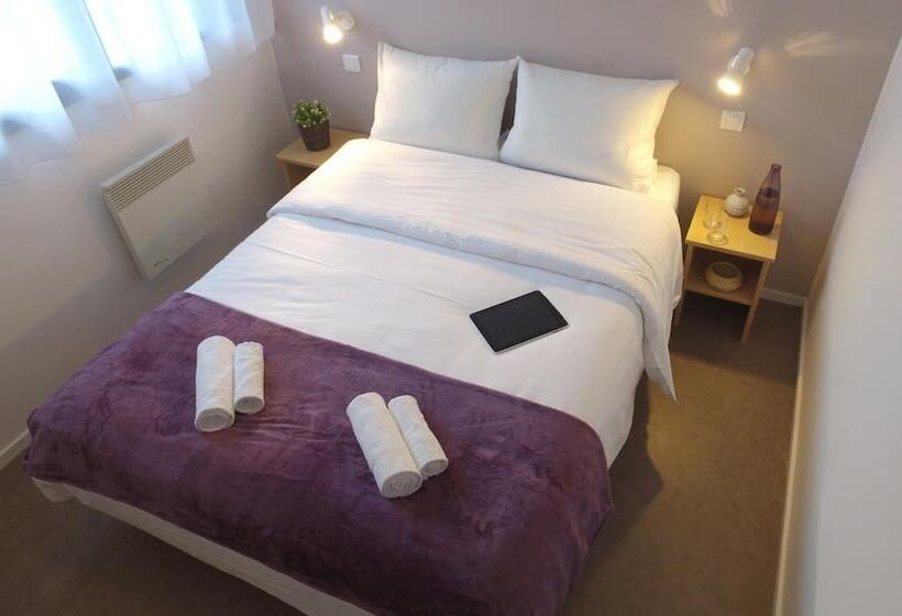 ホテル Vvf Cantal Champs Sur Tarentaine