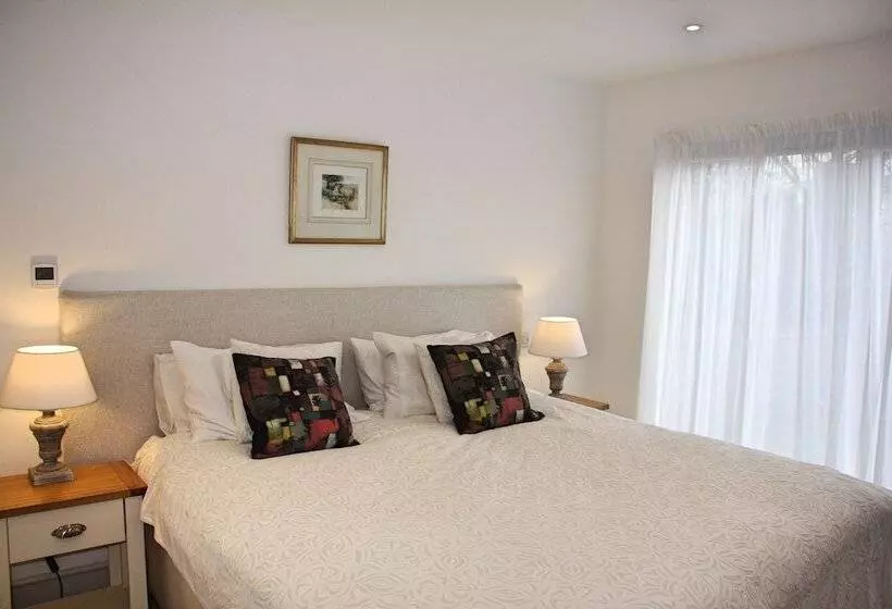 Marshlands Annexe