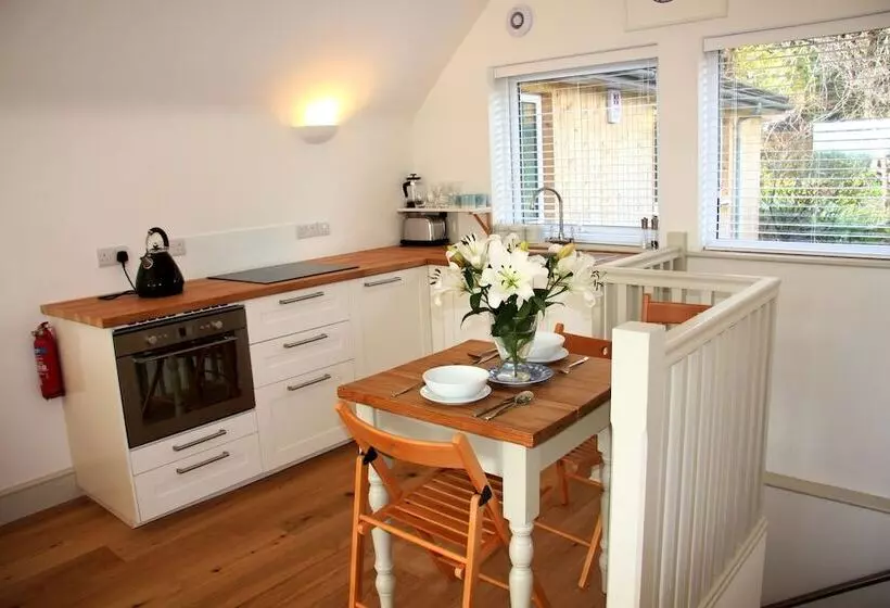 Marshlands Annexe
