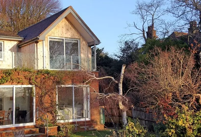 Marshlands Annexe