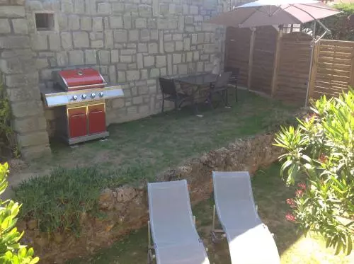 Rez De Villa Pébrier