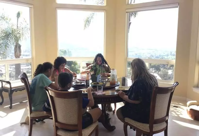 Sunshine Mountain Bed And Breakfast