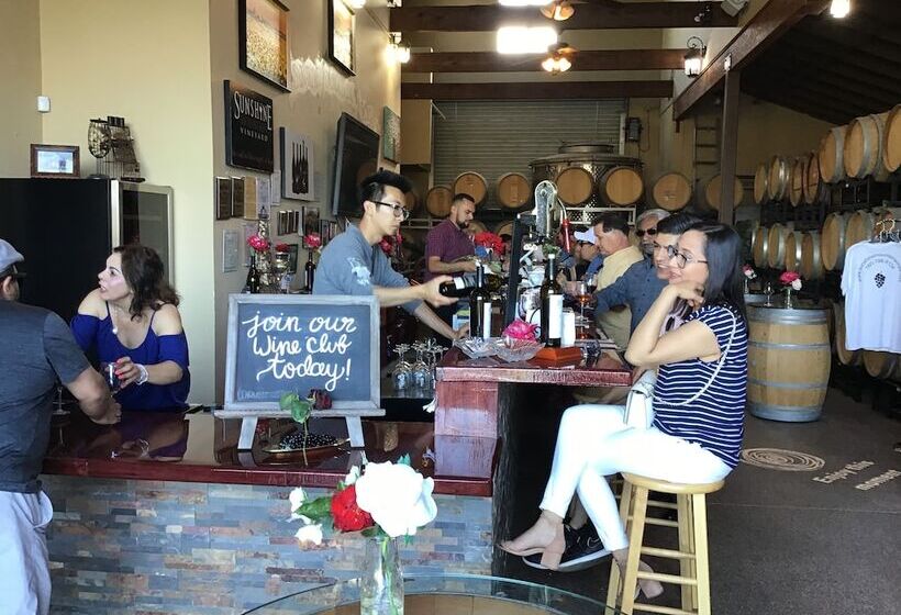 Sunshine Mountain Bed And Breakfast