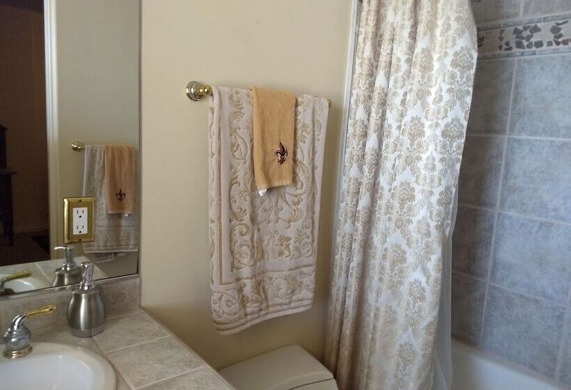 Sunshine Mountain Bed And Breakfast