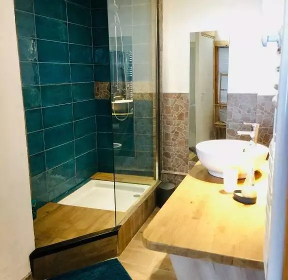 La Provence Suites
