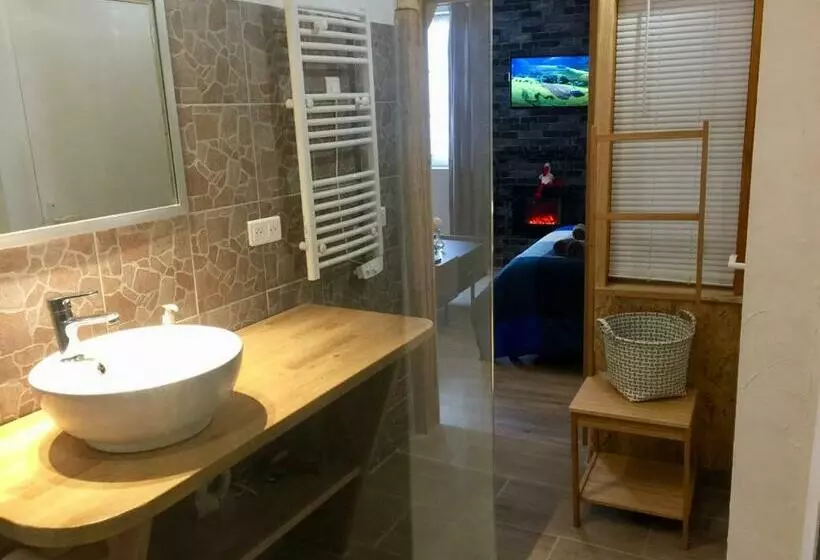La Provence Suites