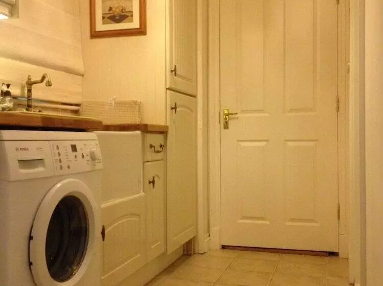 Snowdonia Snug   Studio Style Accommodation