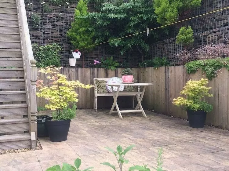 Snowdonia Snug   Studio Style Accommodation