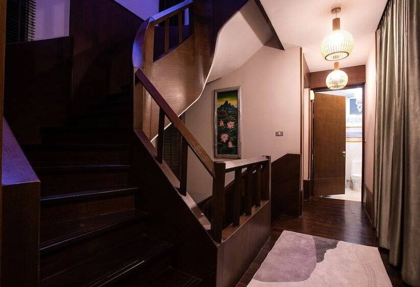 Nagawari Art Maldives Pattaya Villa