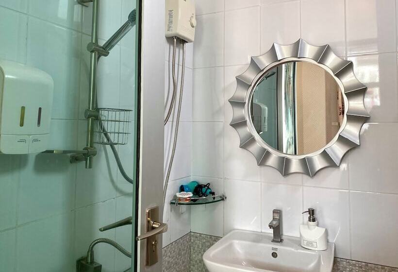 Nagawari Art Maldives Pattaya Villa