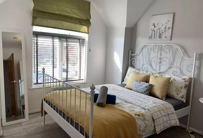 Eskdaill Place Apartment