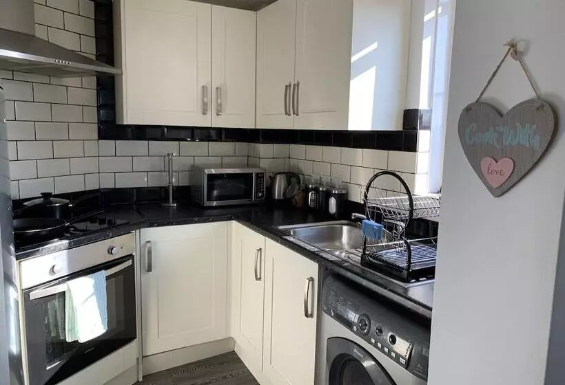 Eskdaill Place Apartment