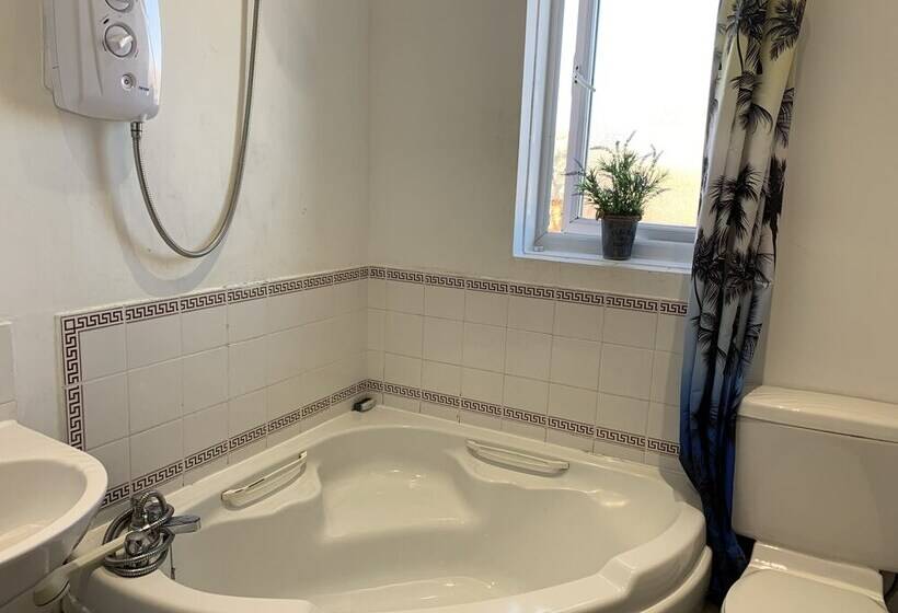 Eskdaill Place Apartment