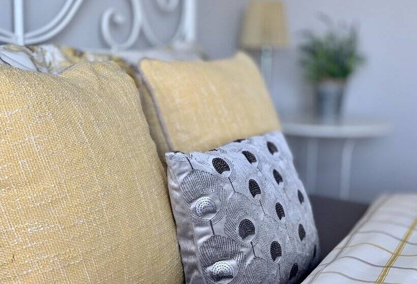 Eskdaill Place Apartment