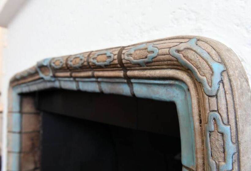 Ethnic Vibes In Weho Melrose   Walk To Everywhere