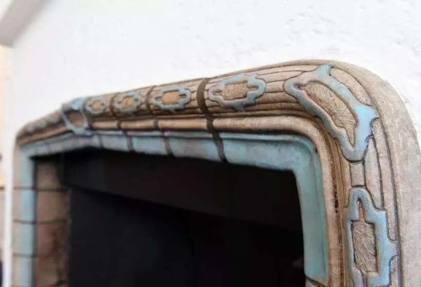 Ethnic Vibes In Weho Melrose   Walk To Everywhere