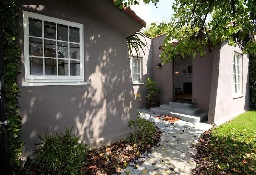 Ethnic Vibes In Weho Melrose   Walk To Everywhere