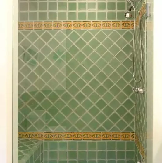 Ethnic Vibes In Weho Melrose   Walk To Everywhere