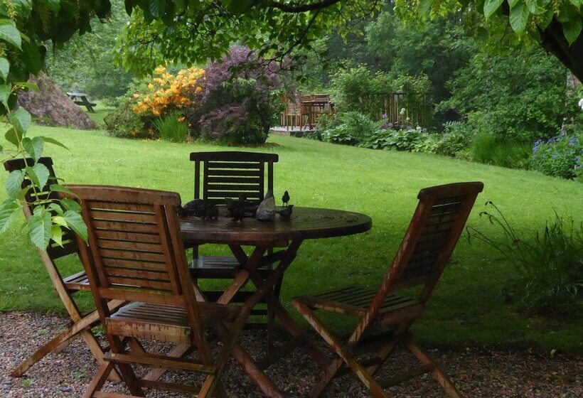 Low Jock Scar Country Estate