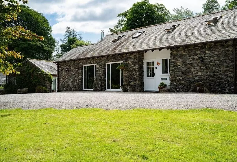 Low Jock Scar Country Estate