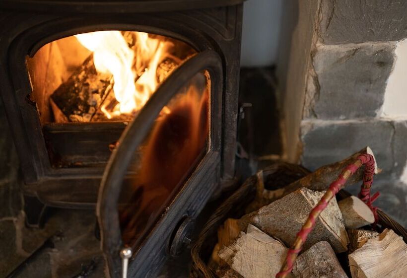 Low Jock Scar Country Estate